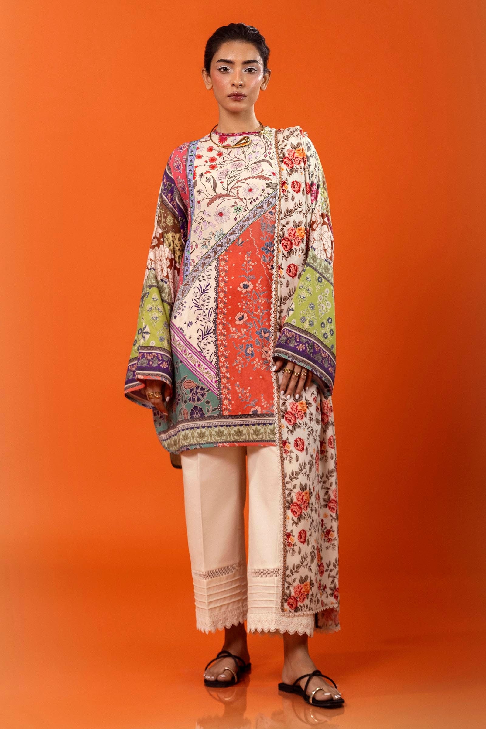 Sana Safinaz | Mahay Winter 24 | H243-020A-2DI - Official Sana Safinaz stockist in UK - Sakeena London