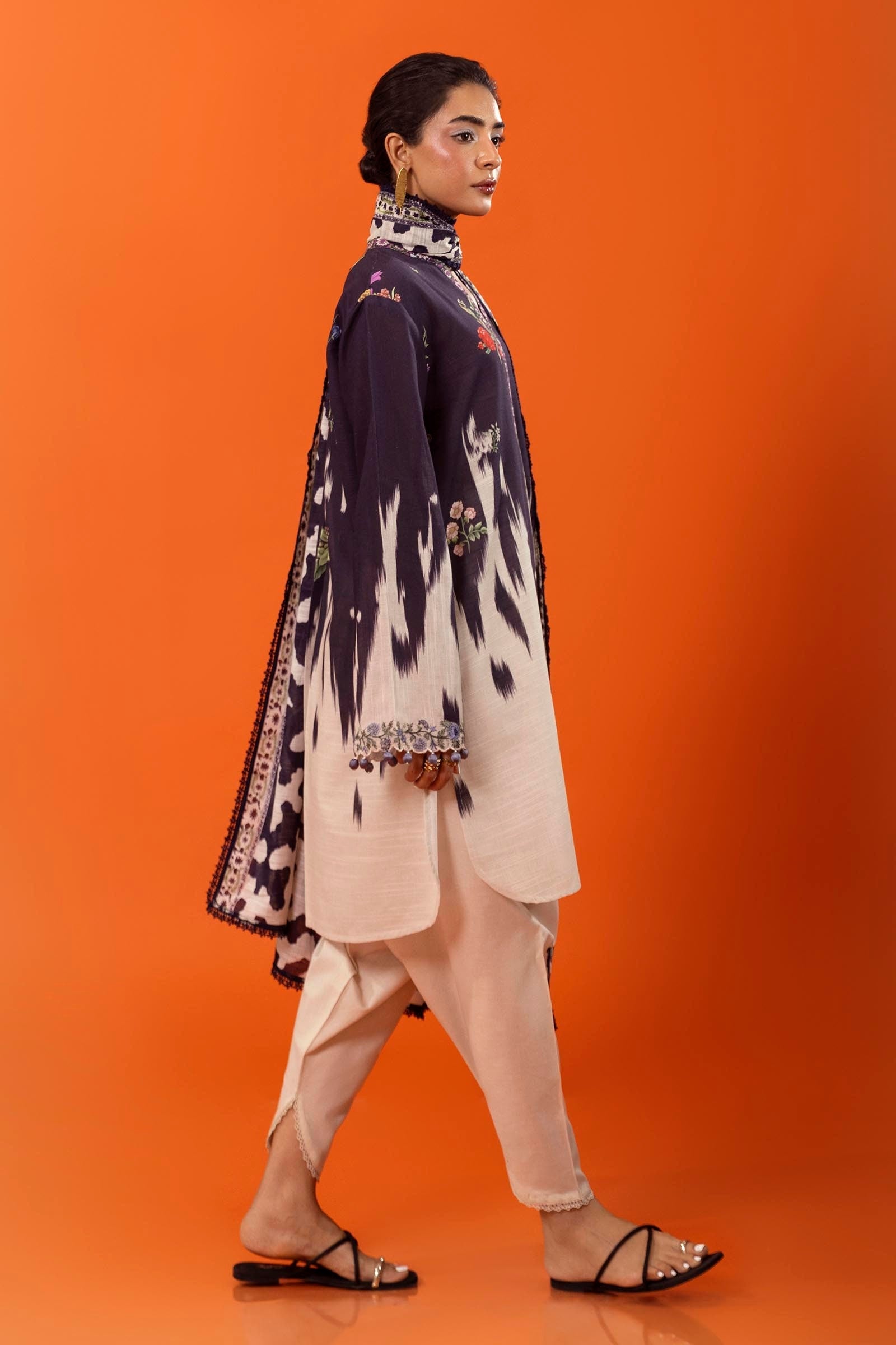 Sana Safinaz | Mahay Winter 24 | H243-021B-2BQ - Official Sana Safinaz stockist in UK - Sakeena London