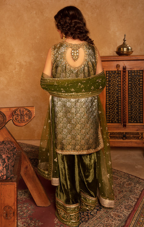 Maya | Raazi Velvet 24 | GULZAR - Official Maya stockist in UK - Sakeena London