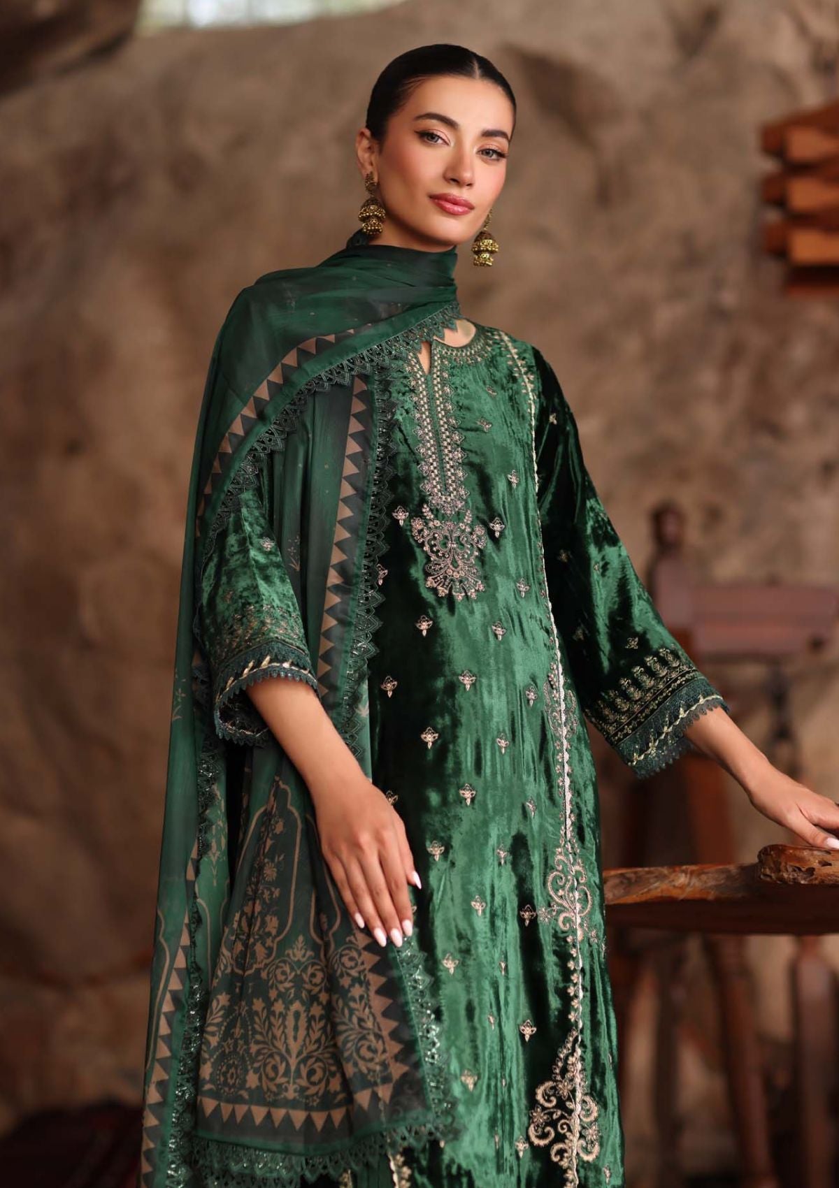 Winter Collection - Noor - Saadia Asad - Suzaanikari - NSK24#11