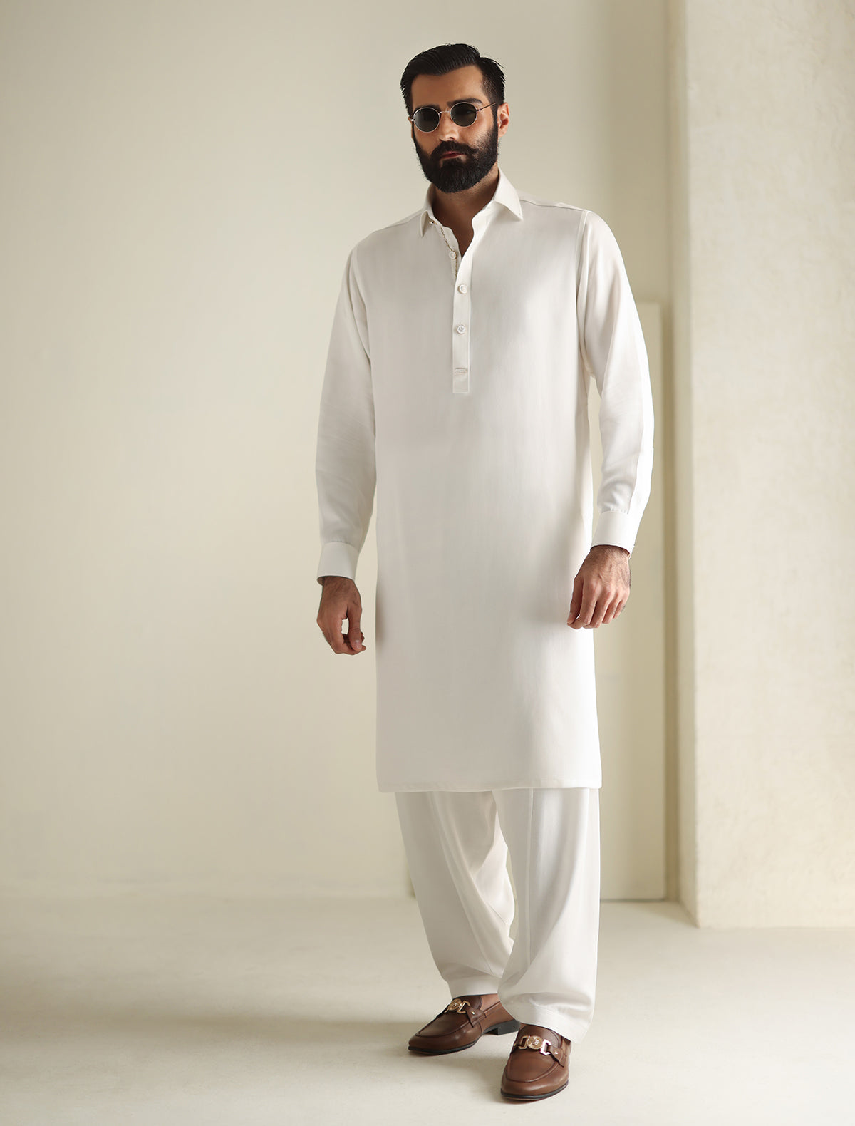 Pakistani Menswear | Ismail Farid - PEARL WHITE APPLIQUE KAMEEZ SHALWAR - Official Sakeena London Ltd. stockist in UK - Sakeena London