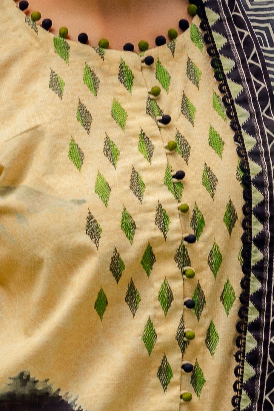Gul Ahmed | Winter Collection 24 | Khaddar Dupatta K-42013 L - Official Gul Ahmed stockist in UK - Sakeena London
