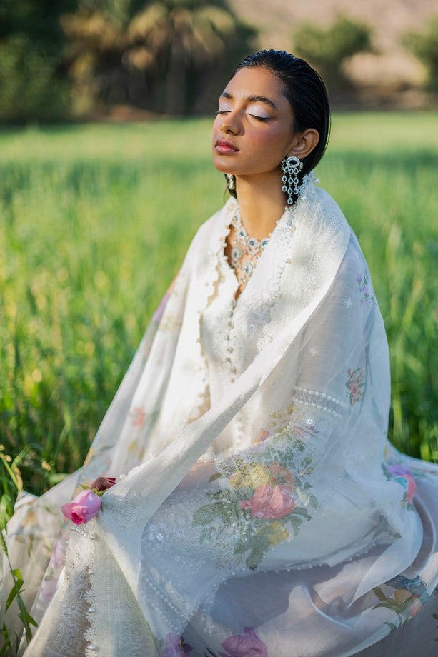 Sana Safinaz | Luxury Lawn Collection | 005A - Official Sana Safinaz stockist in UK - Sakeena London