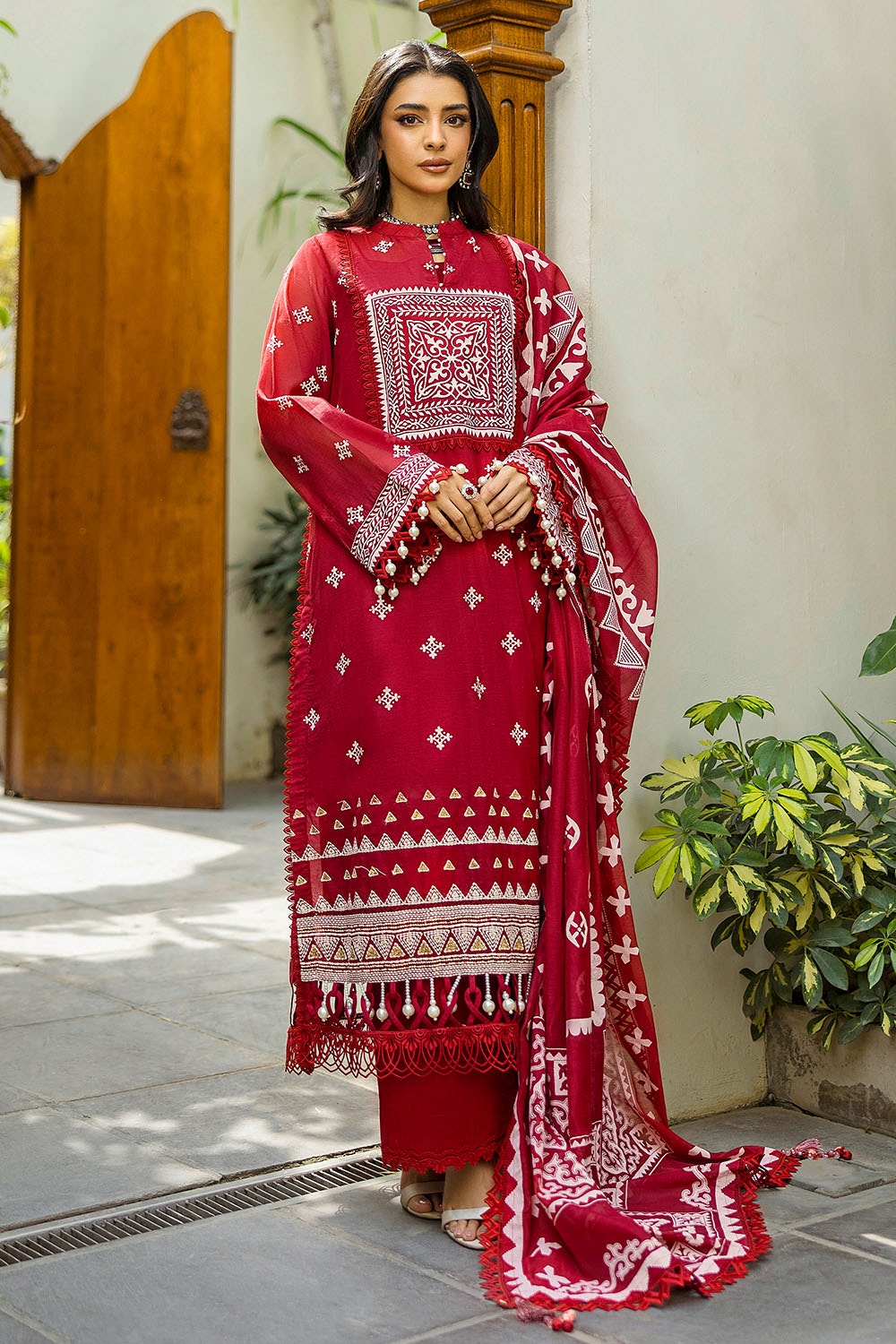 Gul Ahmed | Festive Capsule 25 | SP-52013 - Official Gul Ahmed stockist in UK - Sakeena London