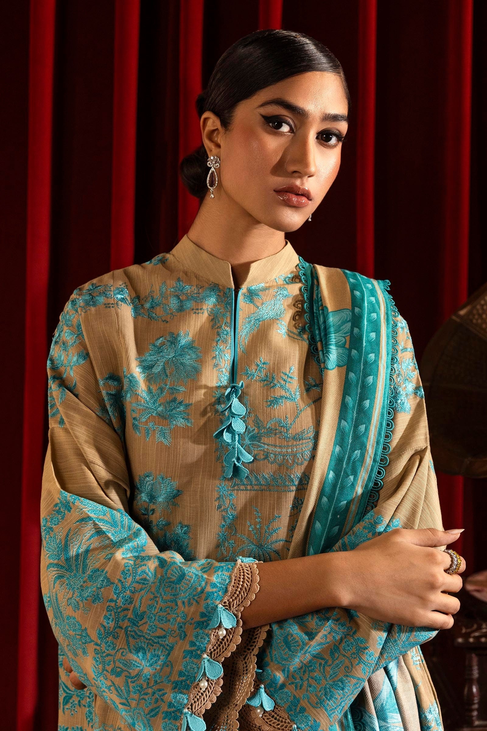 Sana Safinaz | Muzlin Winter 2024 | M243-001A-3CO - Official Sana Safinaz stockist in UK - Sakeena London