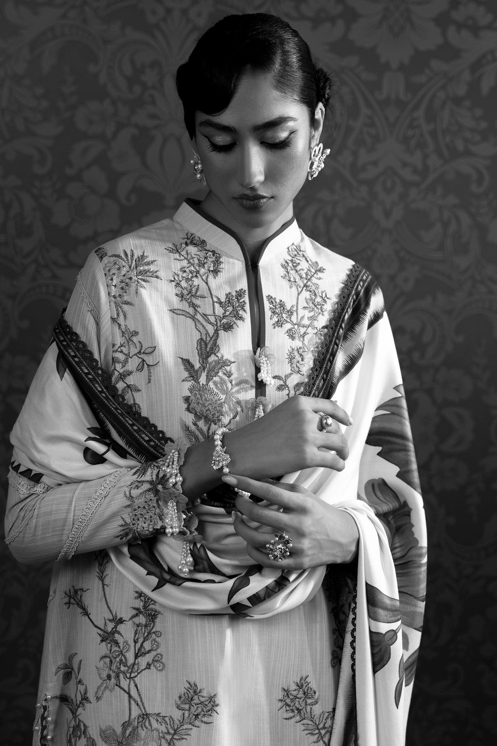 Sana Safinaz | Muzlin Winter 2024 | M243-002A-3CP - Official Sana Safinaz stockist in UK - Sakeena London