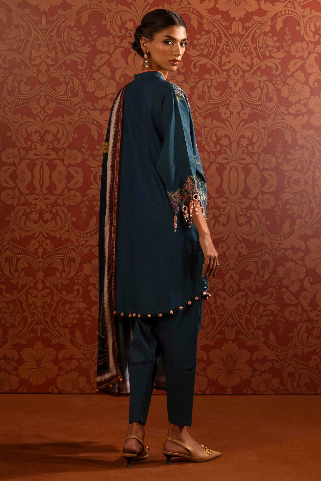 Sana Safinaz | Muzlin Winter 2024 | M243-002B-3CP - Official Sana Safinaz stockist in UK - Sakeena London