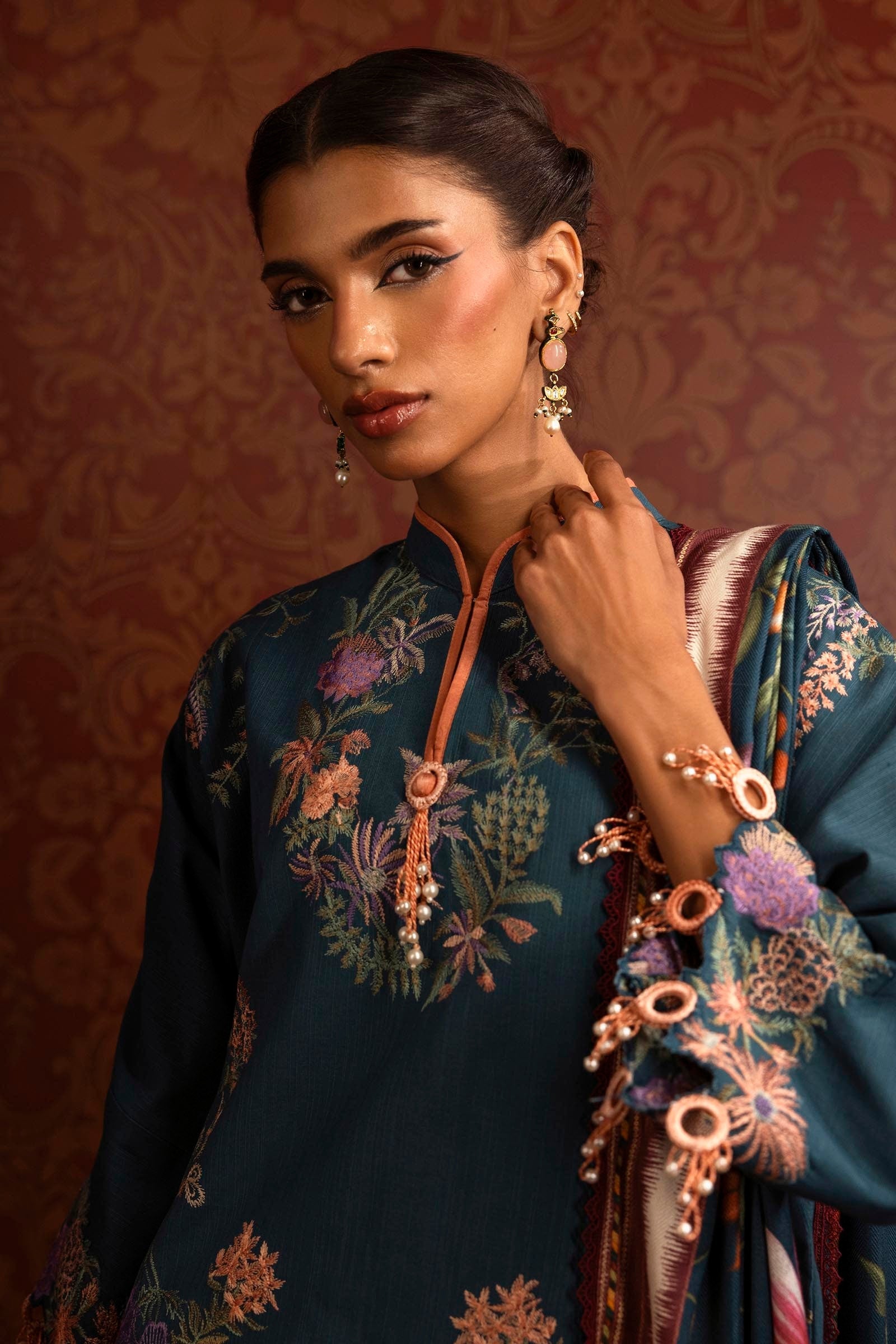 Sana Safinaz | Muzlin Winter 2024 | M243-002B-3CP - Official Sana Safinaz stockist in UK - Sakeena London