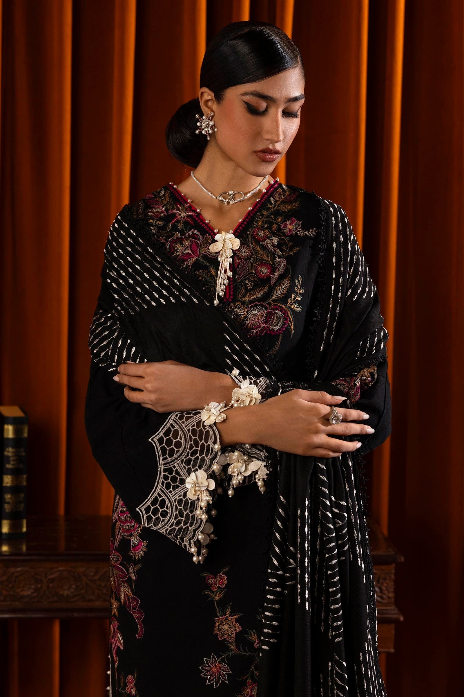 Sana Safinaz | Muzlin Winter 2024 | M243-009B-3CP - Official Sana Safinaz stockist in UK - Sakeena London