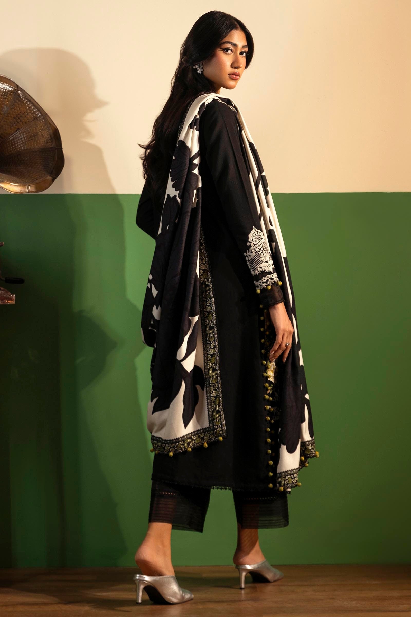 Sana Safinaz | Muzlin Winter 2024 | M243-012B-3AP - Official Sana Safinaz stockist in UK - Sakeena London