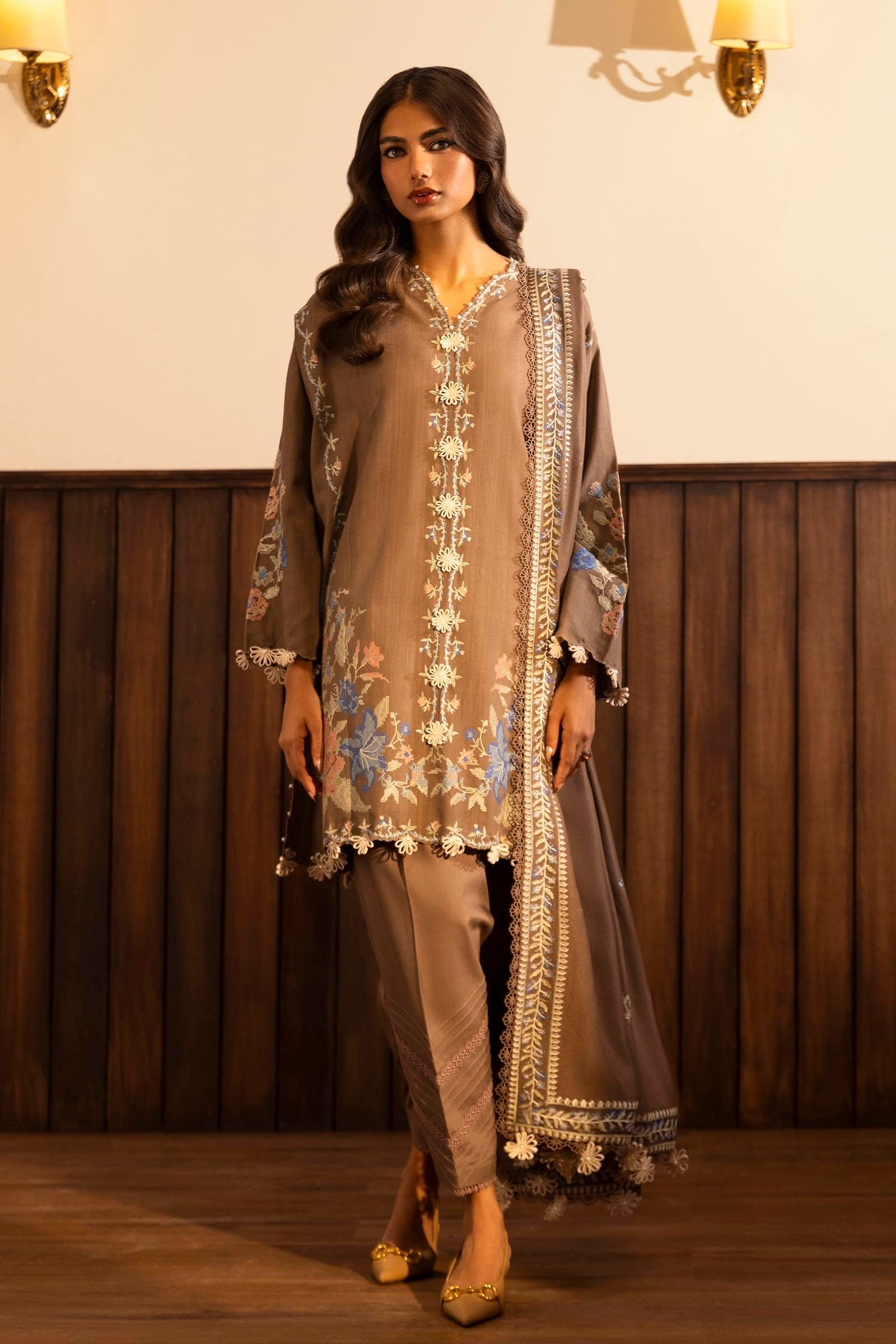 Sana Safinaz | Muzlin Winter 2024 | M243-013B-3CP - Official Sana Safinaz stockist in UK - Sakeena London