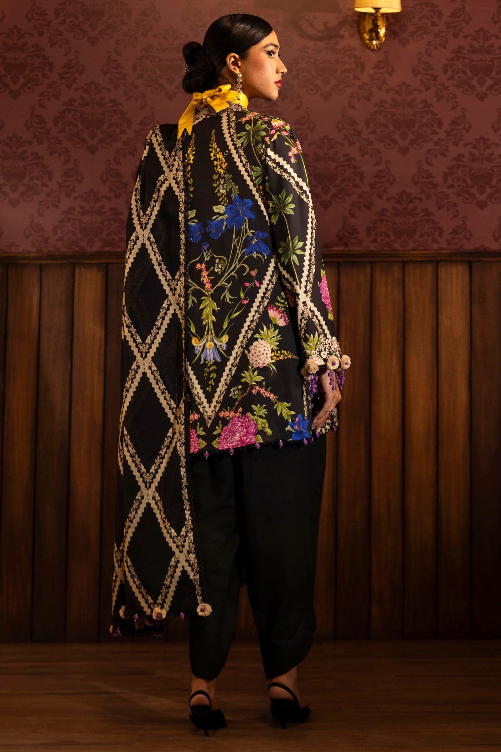 Sana Safinaz | Muzlin Winter 2024 | M243-017B-3CQ - Official Sana Safinaz stockist in UK - Sakeena London
