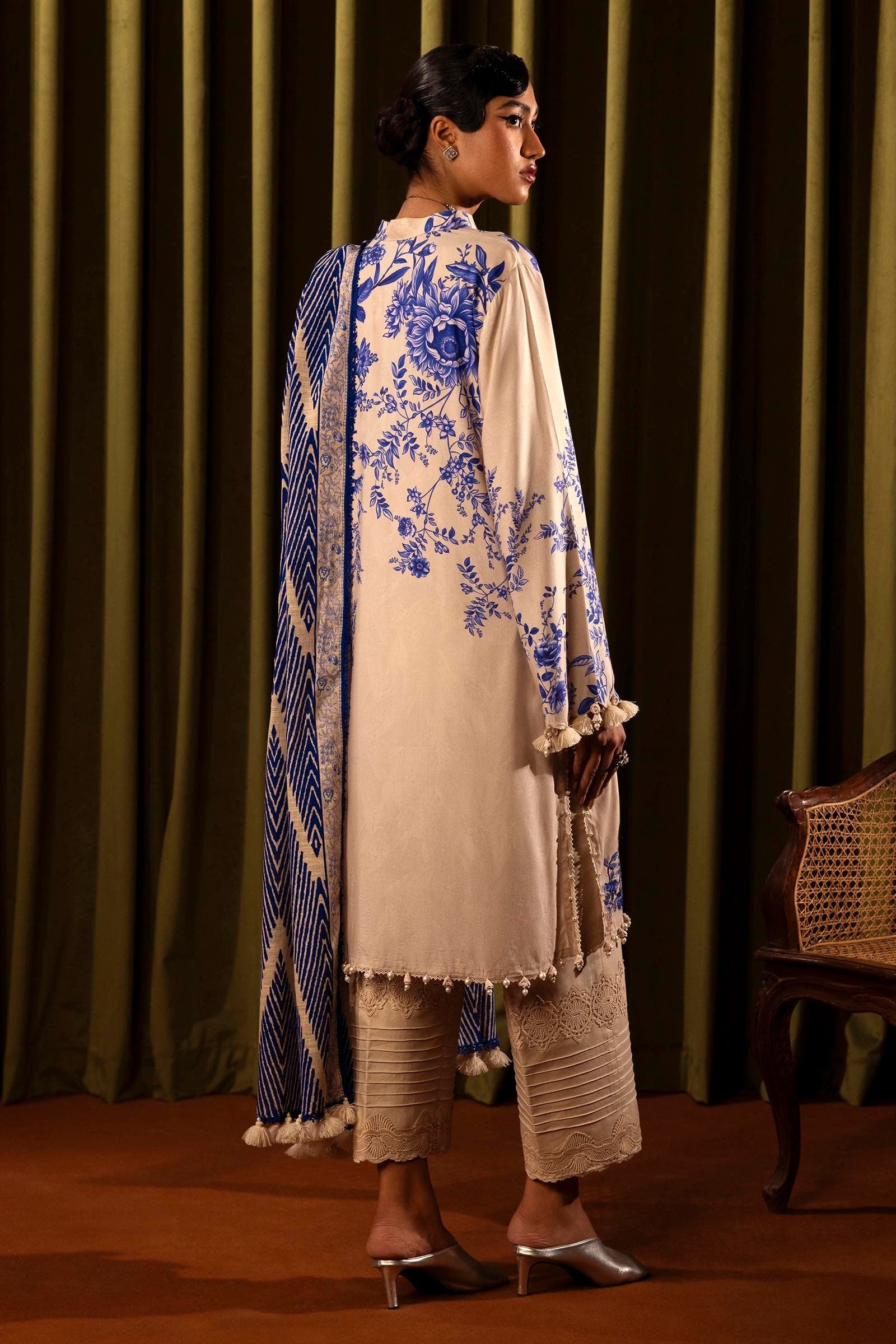 Sana Safinaz | Muzlin Winter 2024 | M243-018A-3CQ - Official Sana Safinaz stockist in UK - Sakeena London