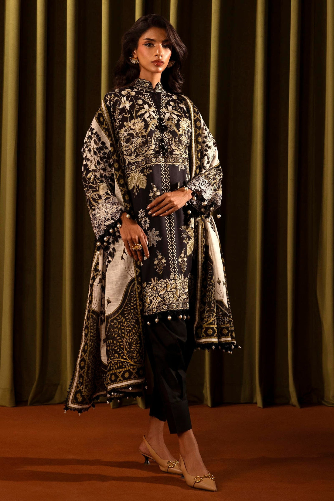 Sana Safinaz | Muzlin Winter 2024 | M243-020B-3CQ - Official Sana Safinaz stockist in UK - Sakeena London