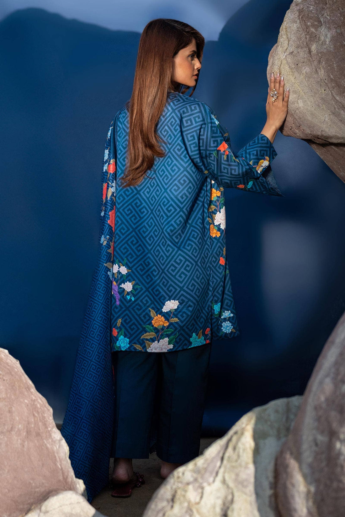 Sana Safinaz | Mahay Spring 24 | H241-013B-2BK - Official Sana Safinaz stockist in UK - Sakeena London