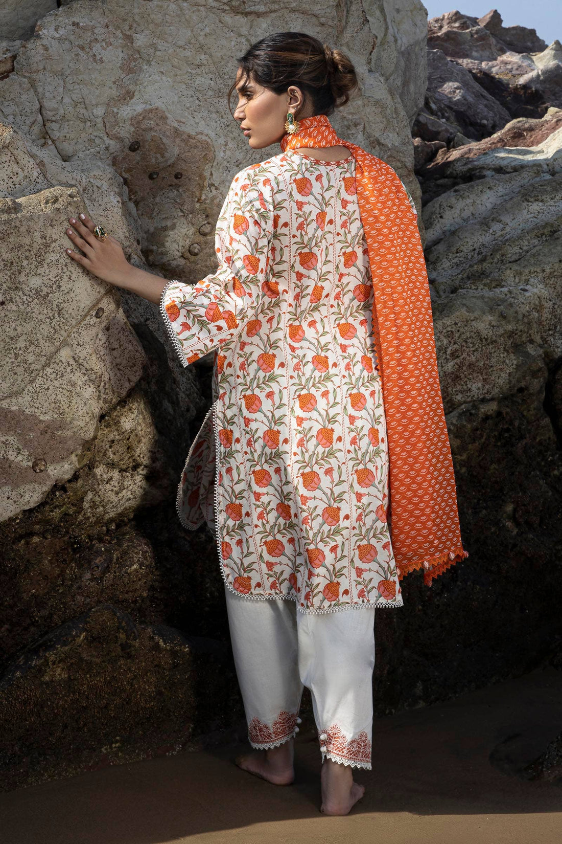 Sana Safinaz | Mahay Spring 24 | H241-002B-2BI - Official Sana Safinaz stockist in UK - Sakeena London