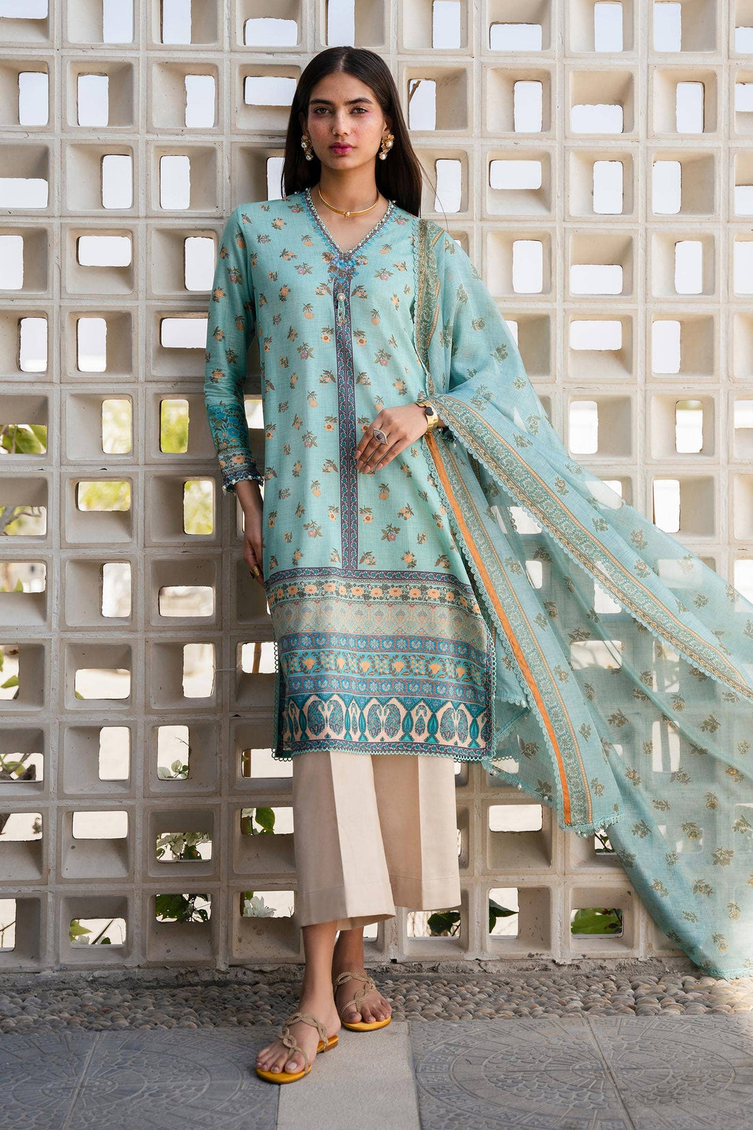 Sana Safinaz | Mahay Spring 24 | H241-017B-2BK - Official Sana Safinaz stockist in UK - Sakeena London