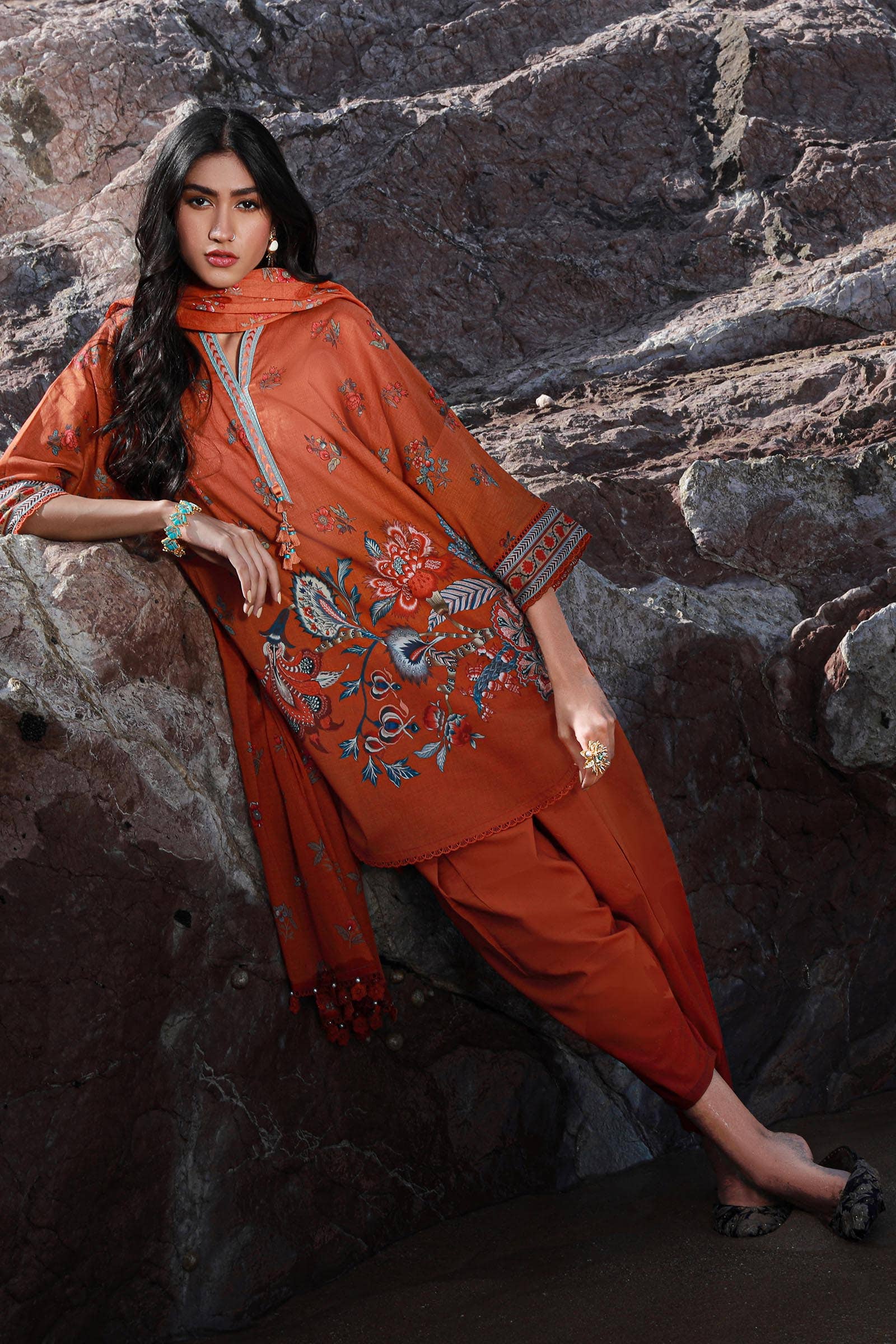 Sana Safinaz | Mahay Spring 24 | H241-020A-3CG - Official Sana Safinaz stockist in UK - Sakeena London