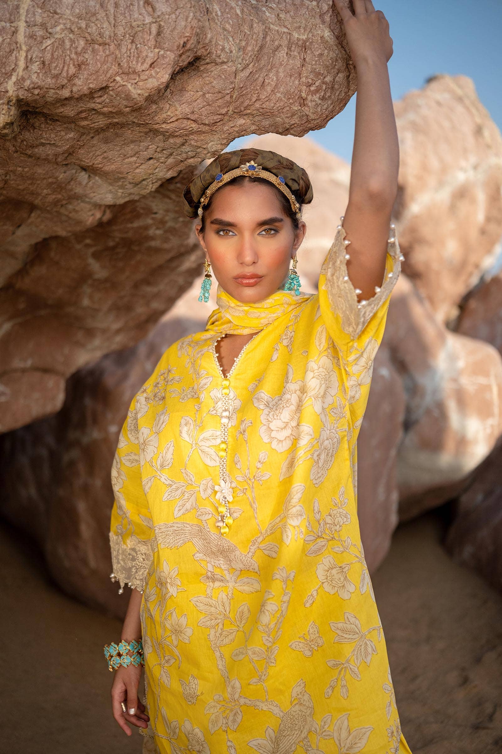 Sana Safinaz | Mahay Spring 24 | H241-001A-3CI - Official Sana Safinaz stockist in UK - Sakeena London