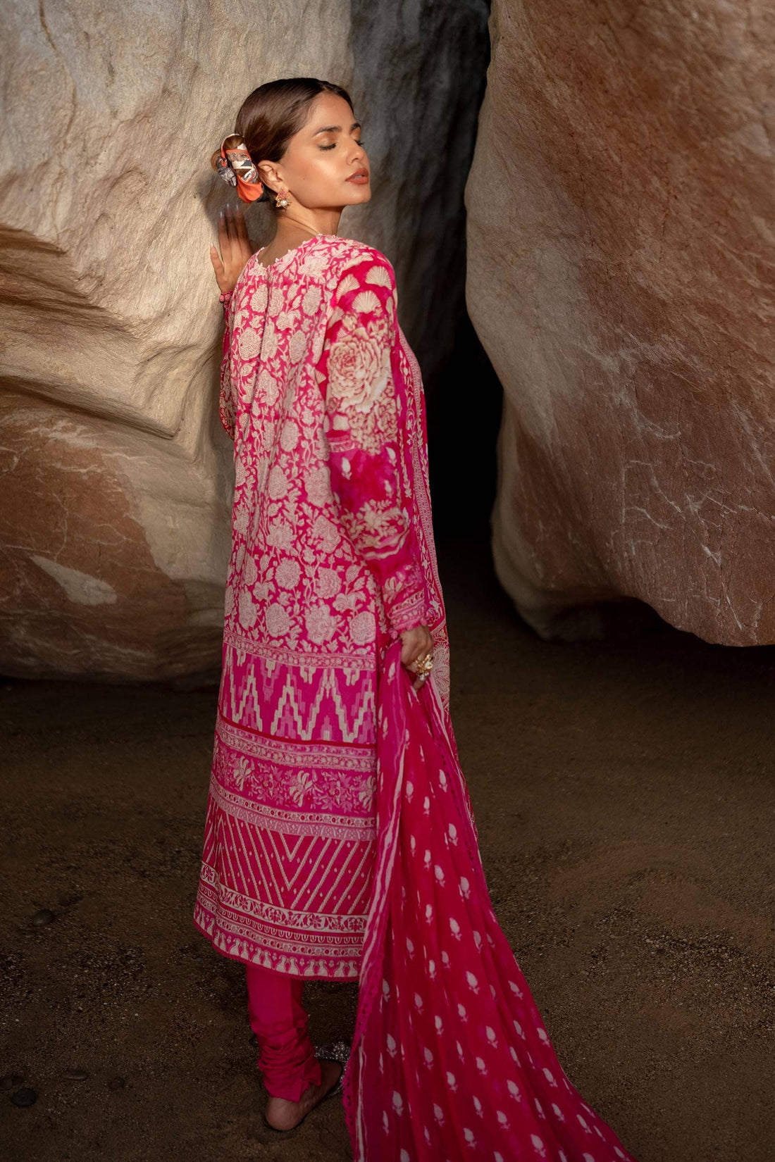 Sana Safinaz | Mahay Spring 24 | H241-005A-3CI - Official Sana Safinaz stockist in UK - Sakeena London
