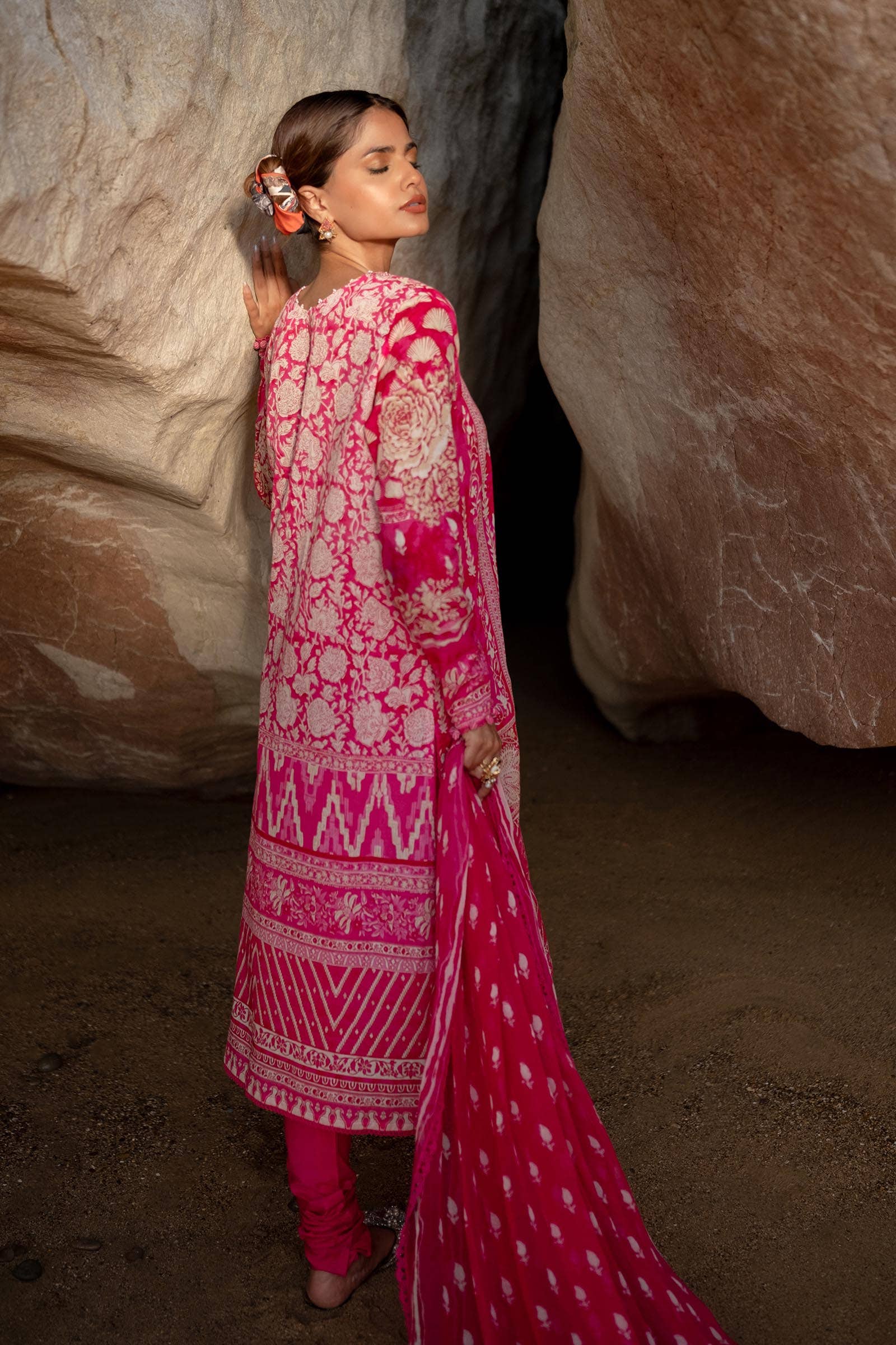 Sana Safinaz | Mahay Spring 24 | H241-005A-3CI - Official Sana Safinaz stockist in UK - Sakeena London