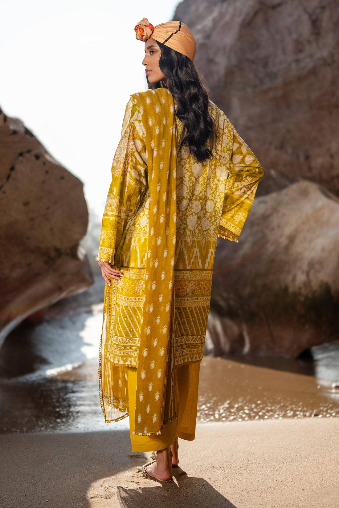 Sana Safinaz | Mahay Spring 24 | H241-005B-3CI - Official Sana Safinaz stockist in UK - Sakeena London