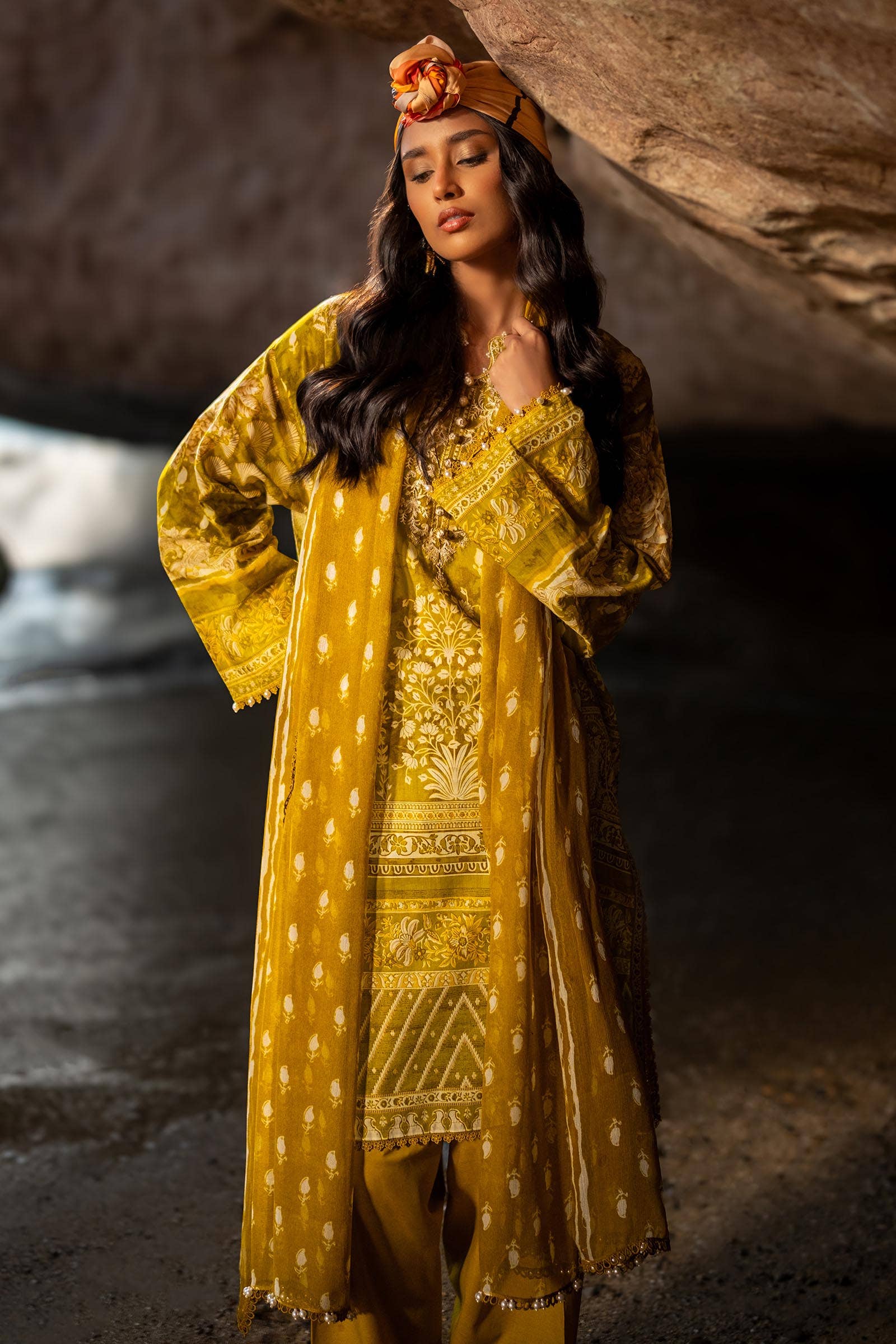 Sana Safinaz | Mahay Spring 24 | H241-005B-3CI - Official Sana Safinaz stockist in UK - Sakeena London