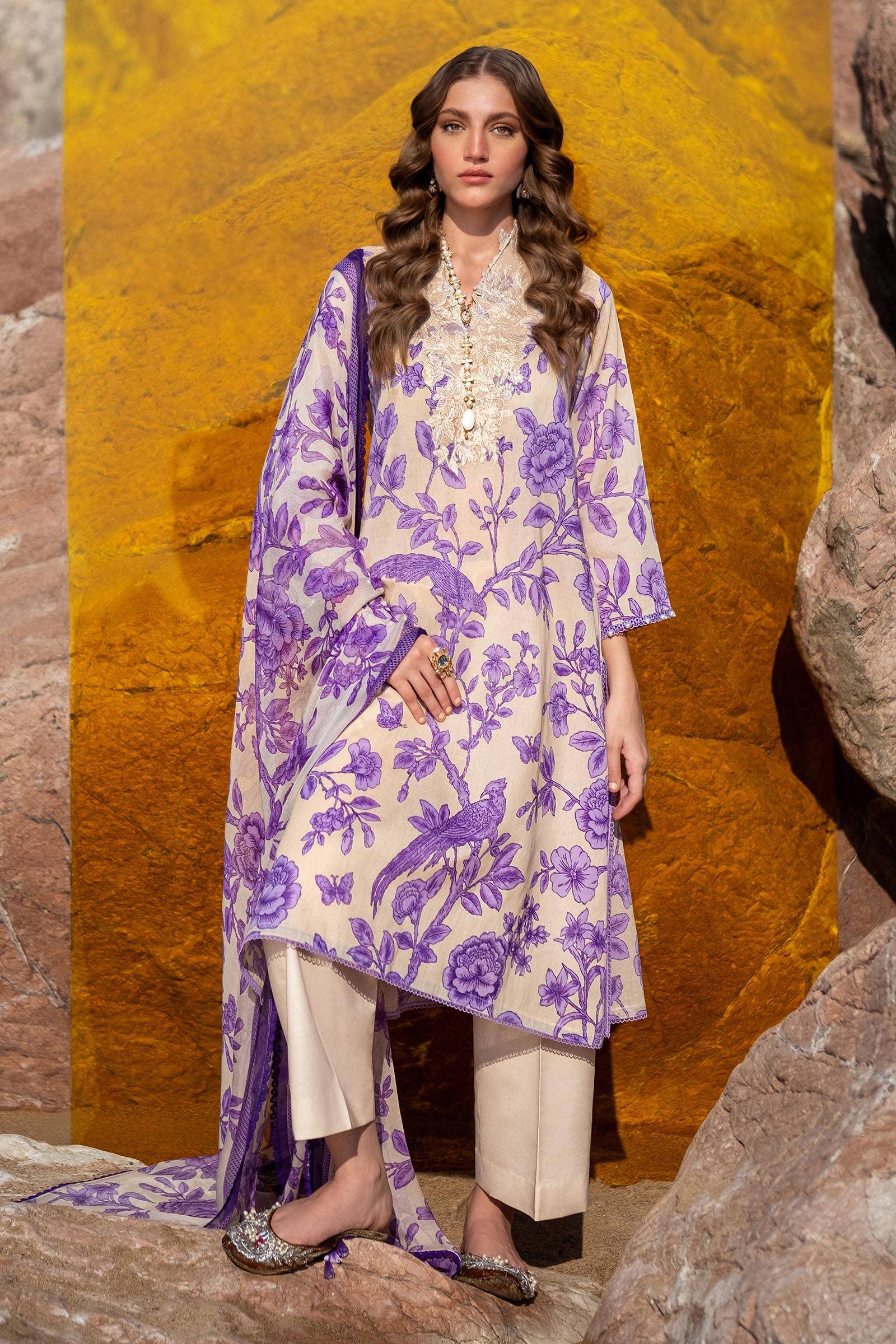 Sana Safinaz | Mahay Spring 24 | H241-001B-3CI - Official Sana Safinaz stockist in UK - Sakeena London