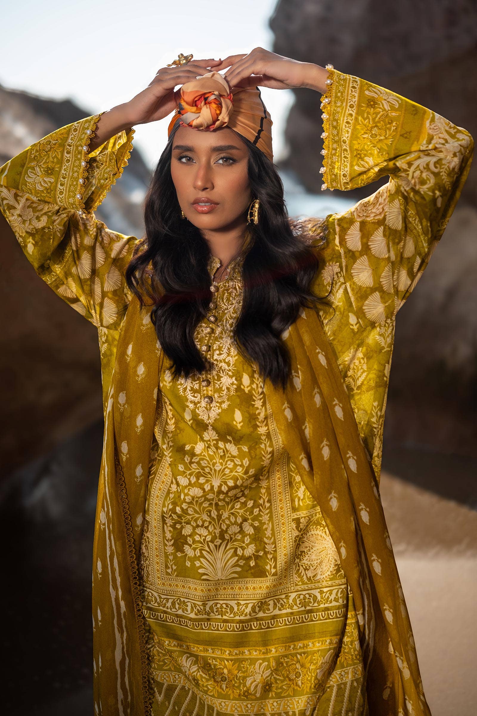 Sana Safinaz | Mahay Spring 24 | H241-005B-3CI - Official Sana Safinaz stockist in UK - Sakeena London
