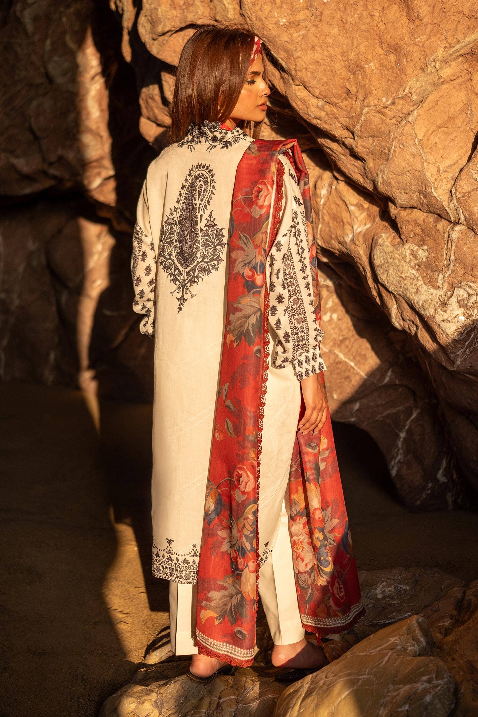 Sana Safinaz | Mahay Spring 24 | H241-006A-2BS - Official Sana Safinaz stockist in UK - Sakeena London