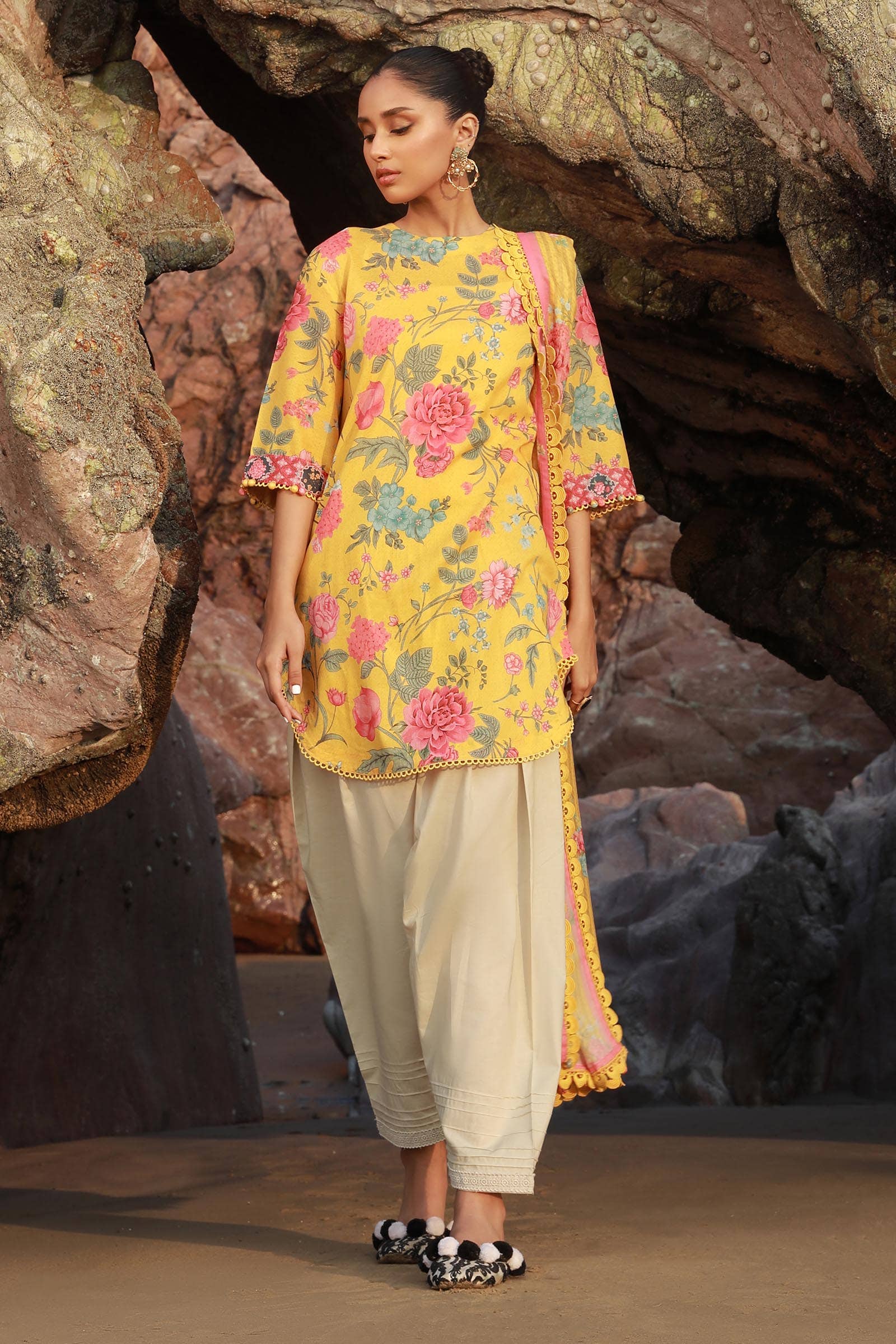 Sana Safinaz | Mahay Spring 24 | H241-007B-2S - Official Sana Safinaz stockist in UK - Sakeena London