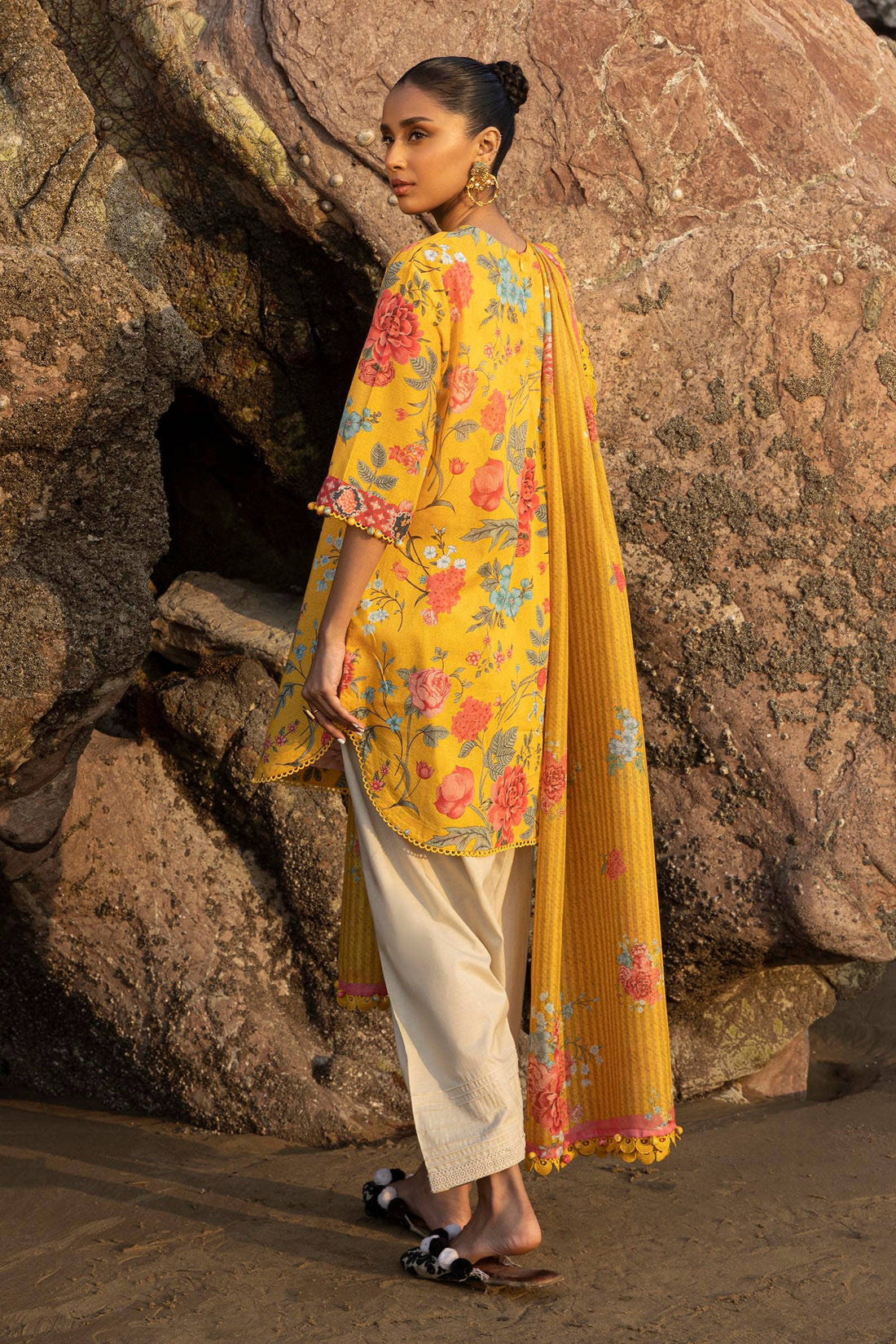 Sana Safinaz | Mahay Spring 24 | H241-007B-2S - Official Sana Safinaz stockist in UK - Sakeena London