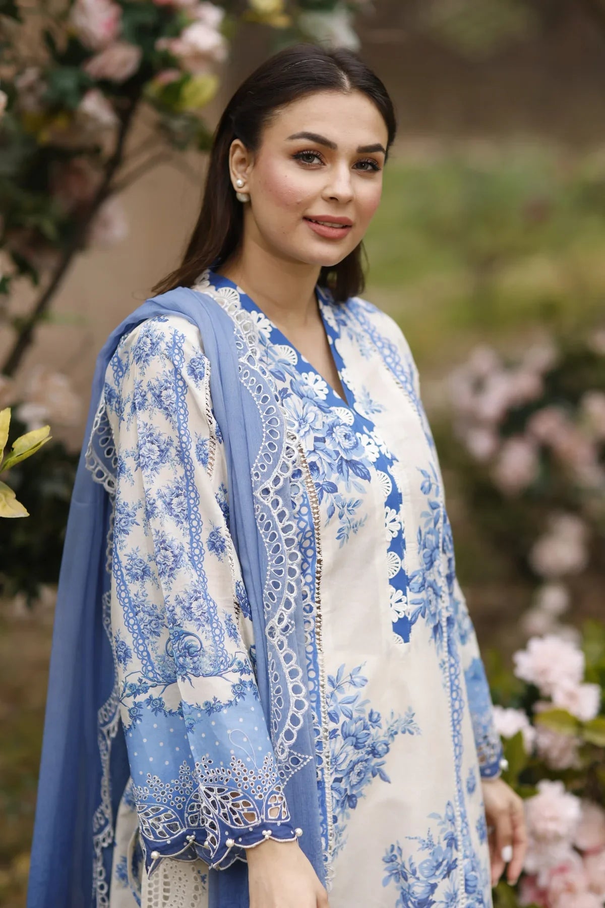 Manara | Vintage Flora 24 | Porcelain - Official Manara stockist in UK - Sakeena London