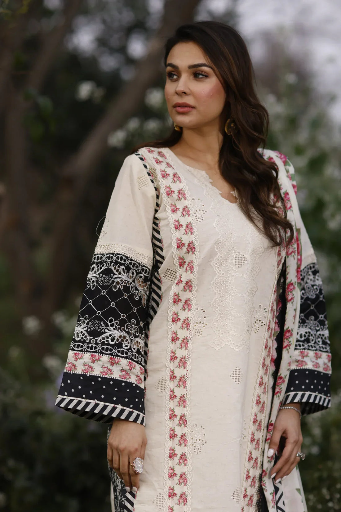 Manara | Vintage Flora 24 | Solaina - Official Manara stockist in UK - Sakeena London