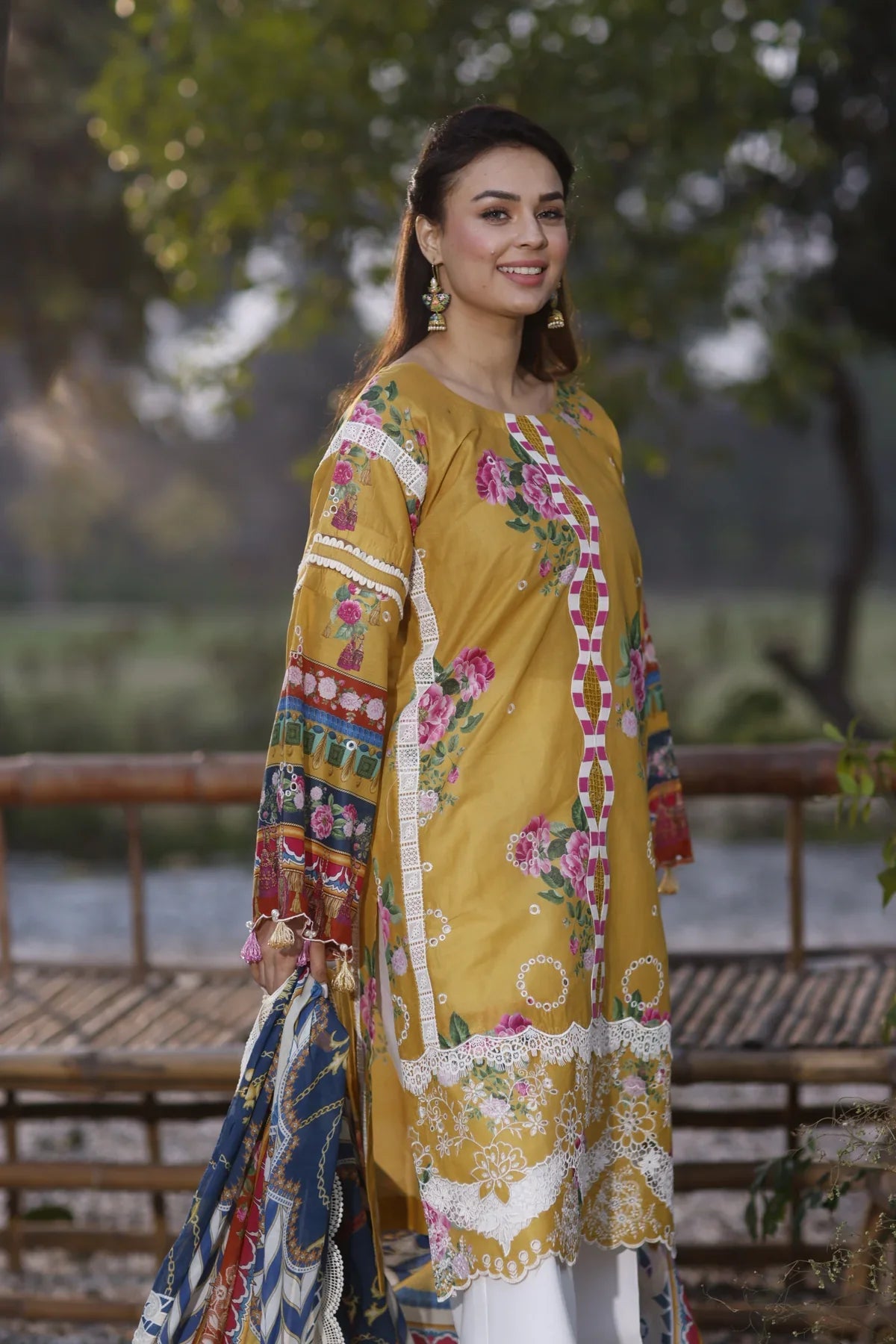 Manara | Vintage Flora 24 | Camellia - Official Manara stockist in UK - Sakeena London
