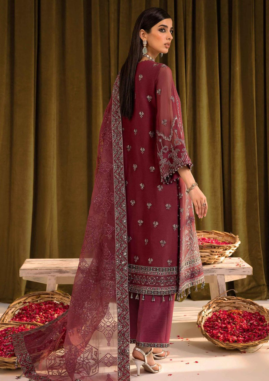 Formal Collection - Alizeh - Mehfil-e-Uroos - D#04 Famya