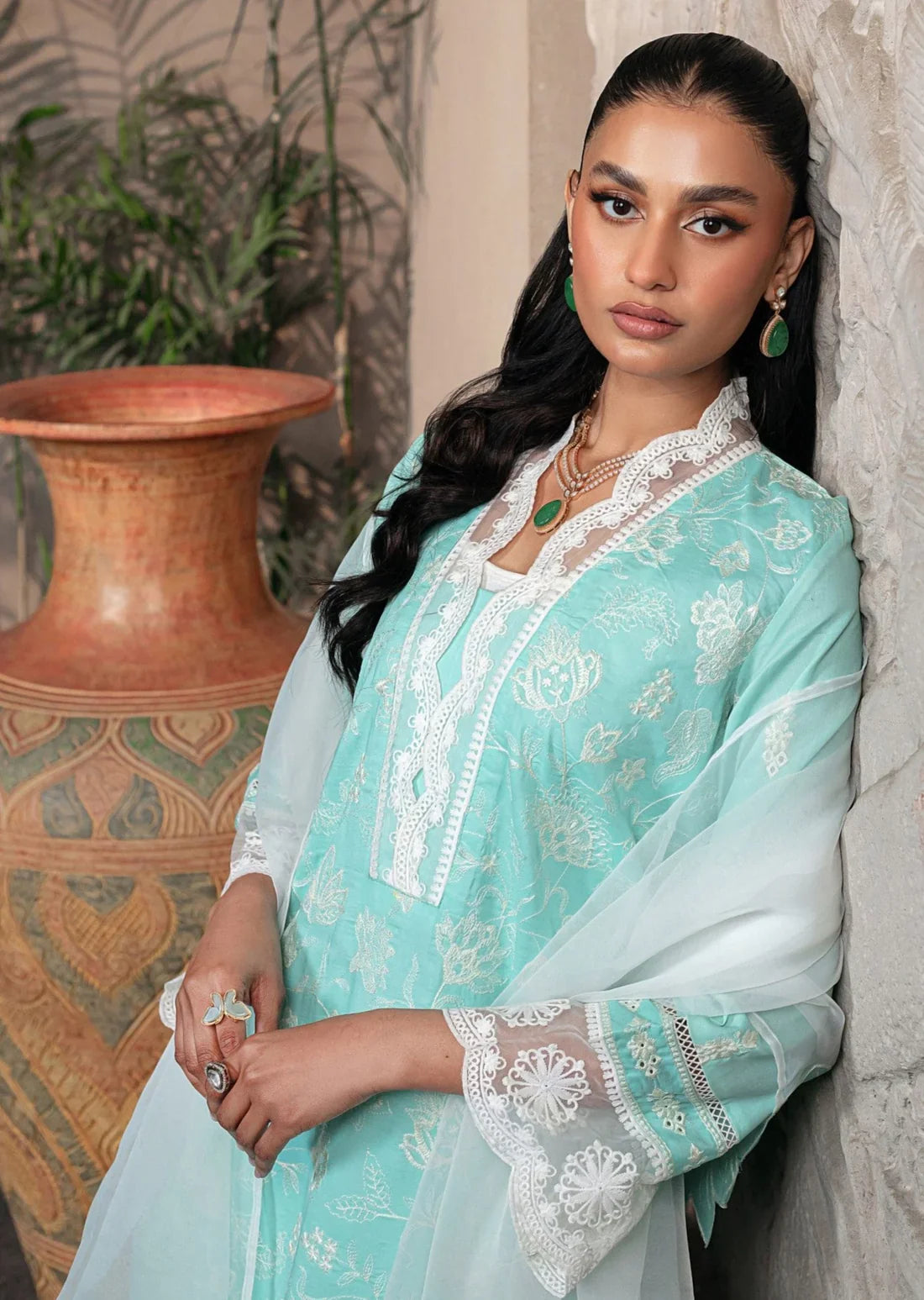 Mohagni | Muntazir Luxury Lawn 24 | MGZ-09 - Official Mohagni stockist in UK - Sakeena London