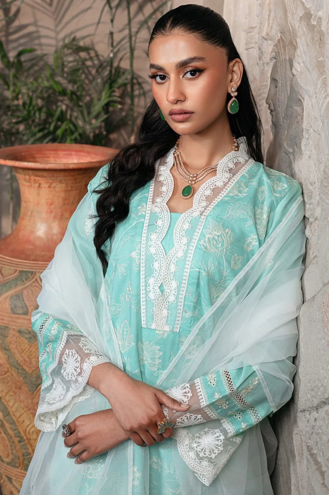 Mohagni | Muntazir Luxury Lawn 24 | MGZ-09 - Official Mohagni stockist in UK - Sakeena London