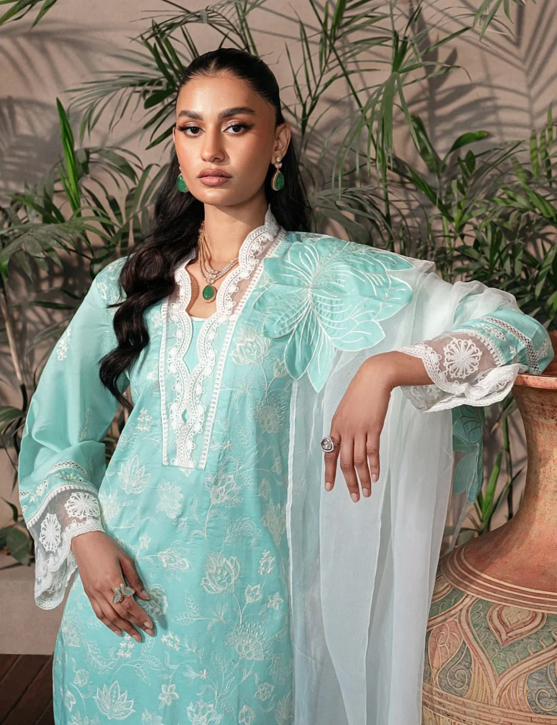 Mohagni | Muntazir Luxury Lawn 24 | MGZ-09 - Official Mohagni stockist in UK - Sakeena London