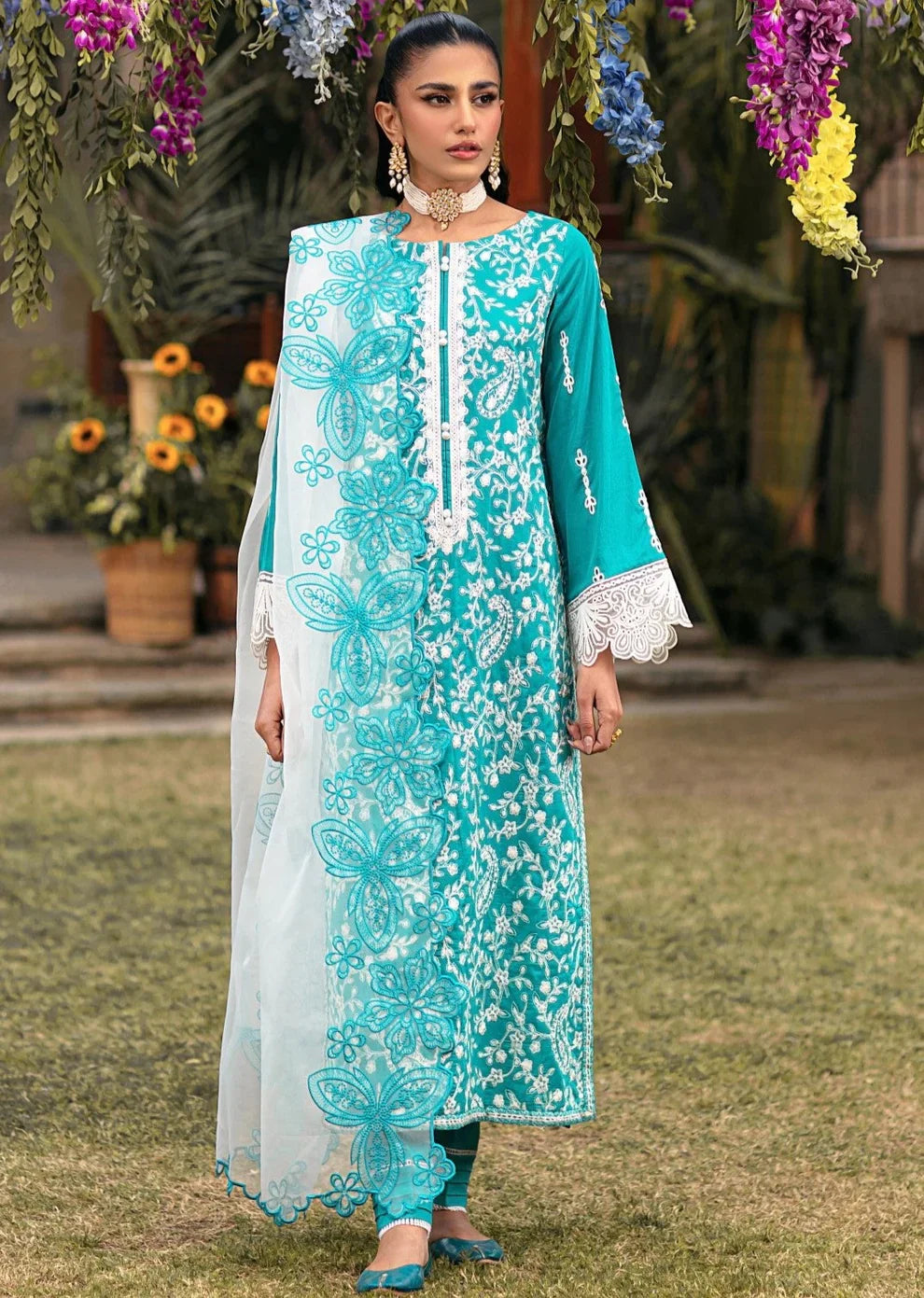 Mohagni | Muntazir Luxury Lawn 24 | MGZ-10 - Official Mohagni stockist in UK - Sakeena London