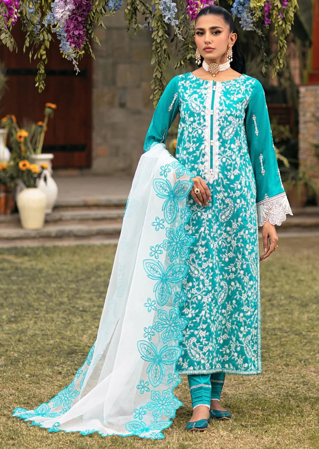 Mohagni | Muntazir Luxury Lawn 24 | MGZ-10 - Official Mohagni stockist in UK - Sakeena London