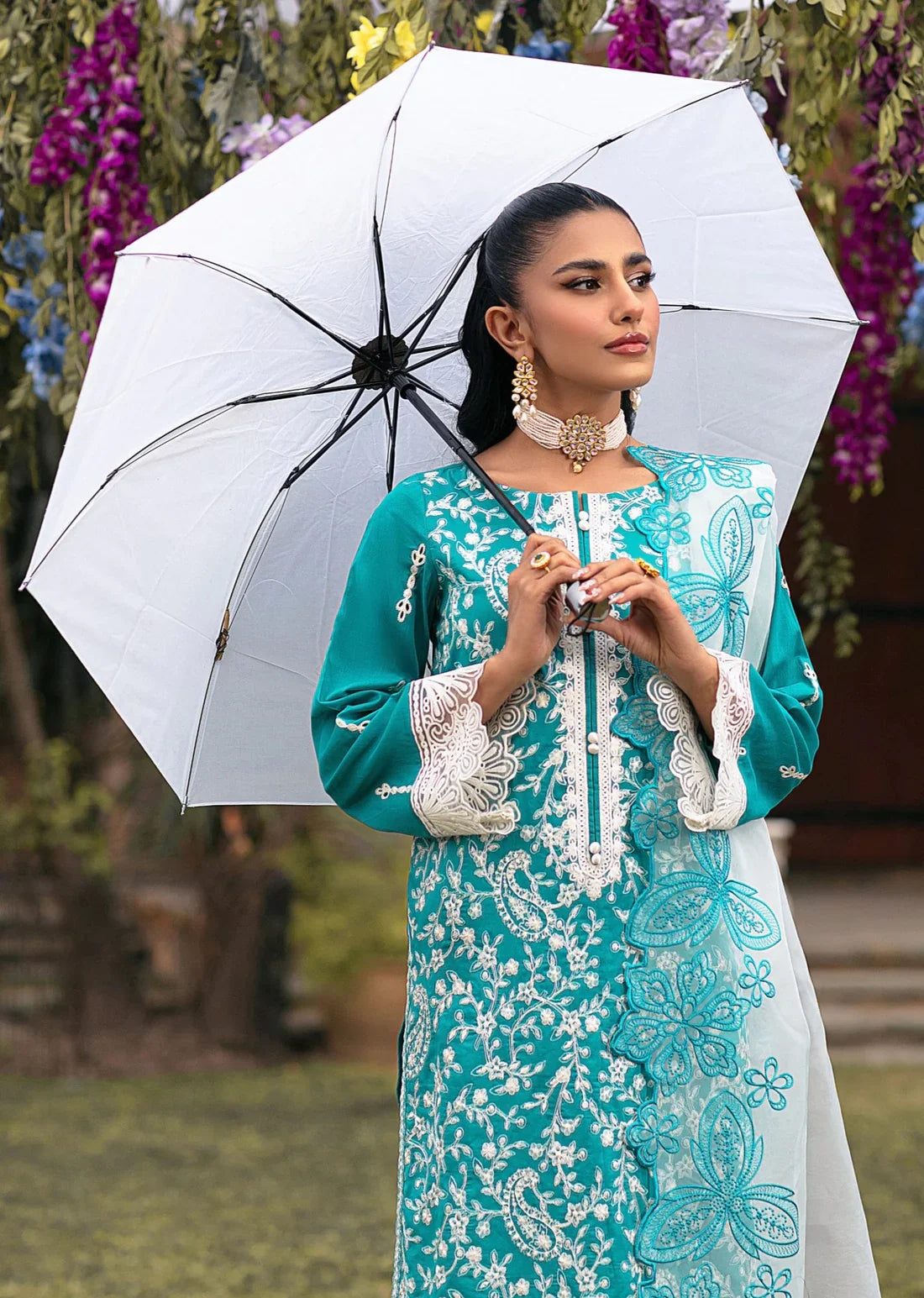 Mohagni | Muntazir Luxury Lawn 24 | MGZ-10 - Official Mohagni stockist in UK - Sakeena London