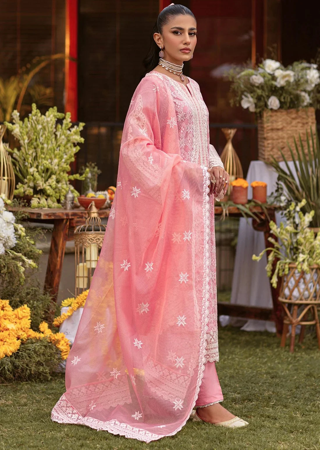 Mohagni | Muntazir Luxury Lawn 24 | MGZ-12 - Official Mohagni stockist in UK - Sakeena London