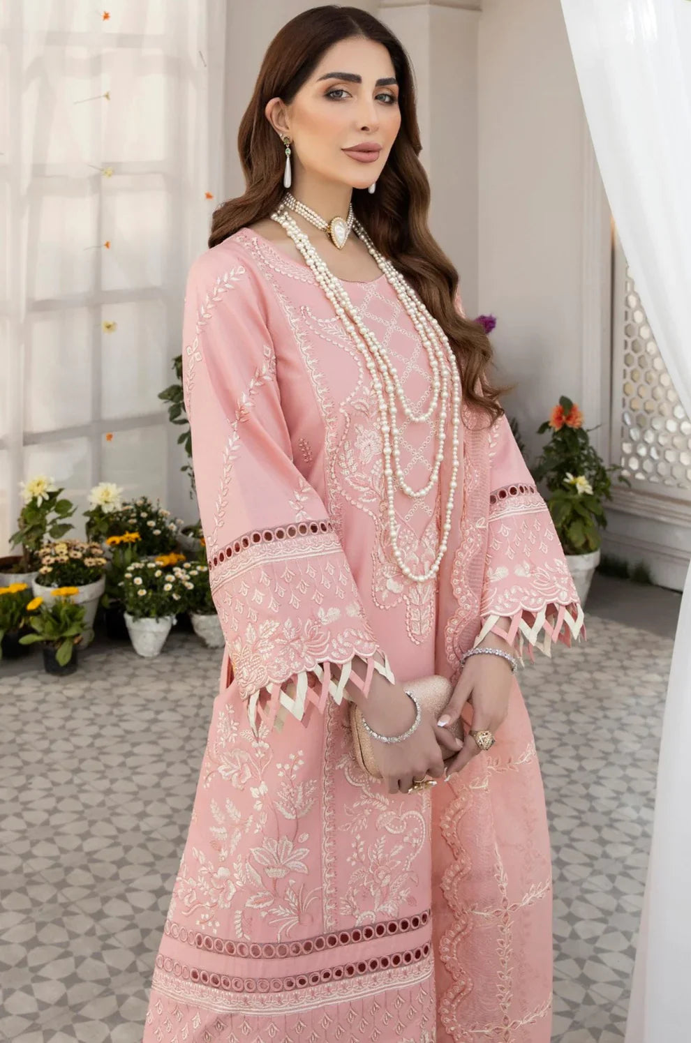 Mohagni | Muntazir Luxury Lawn 24 | AM-07 - Official Mohagni stockist in UK - Sakeena London