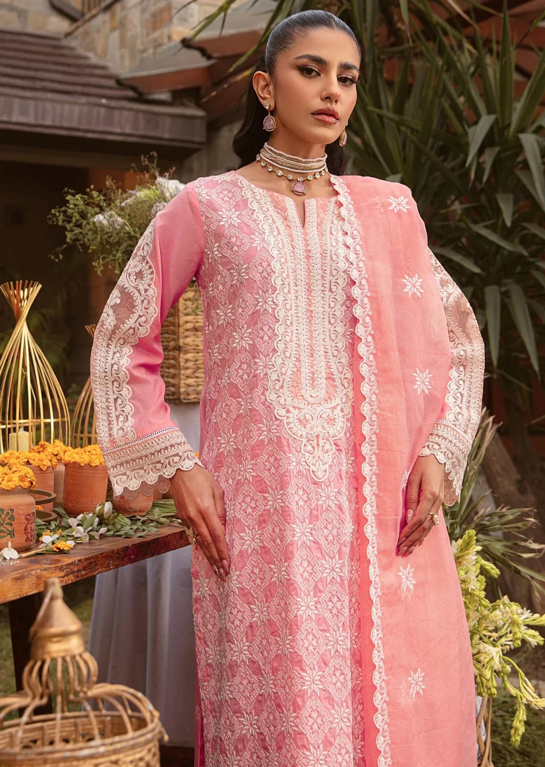 Mohagni | Muntazir Luxury Lawn 24 | MGZ-12 - Official Mohagni stockist in UK - Sakeena London