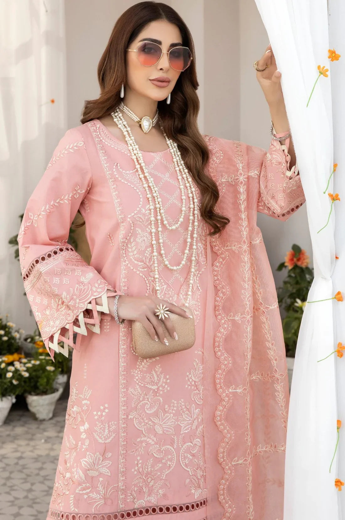 Mohagni | Muntazir Luxury Lawn 24 | AM-07 - Official Mohagni stockist in UK - Sakeena London