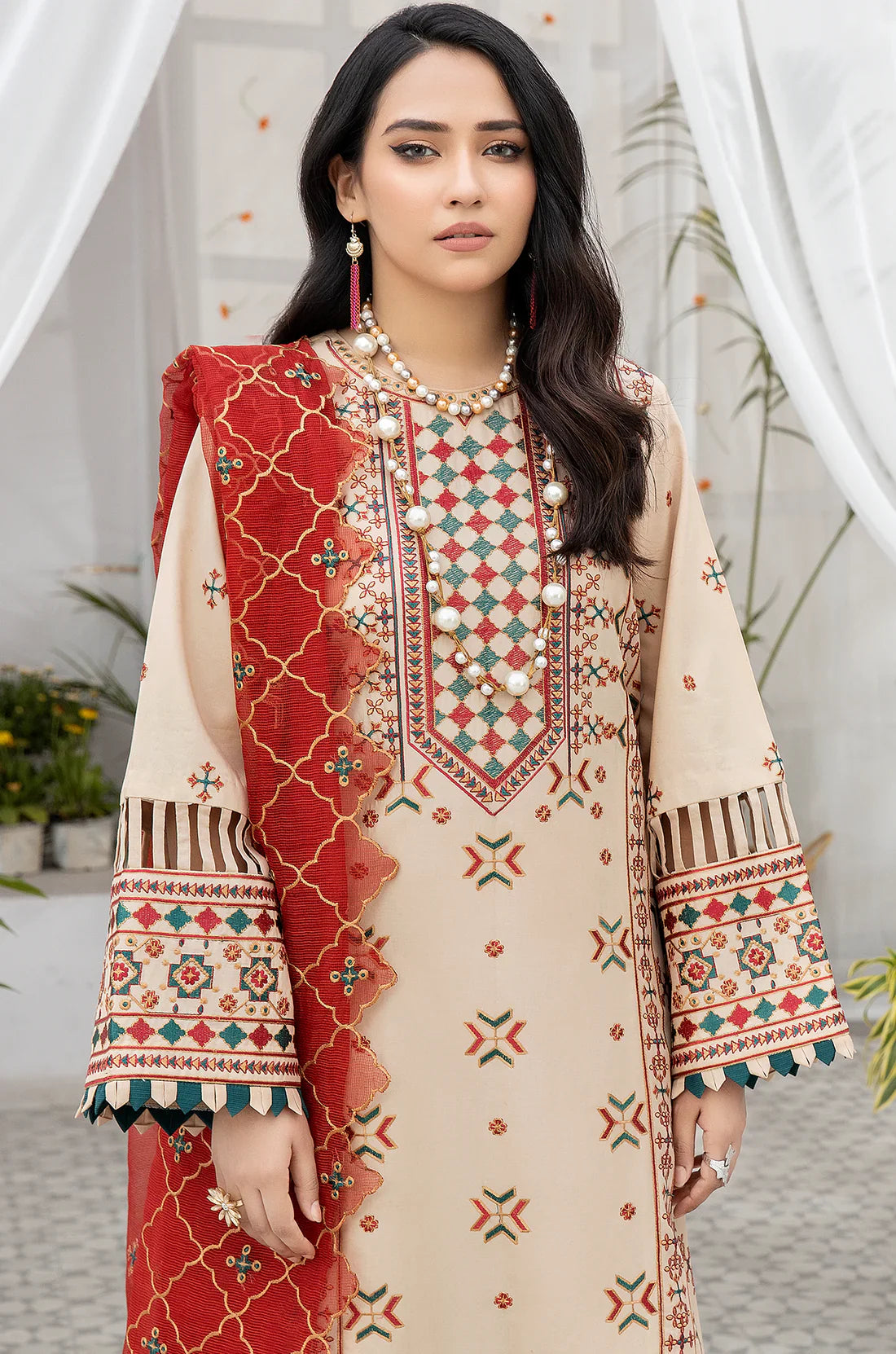 Mohagni | Muntazir Luxury Lawn 24 | AM-15 - Official Mohagni stockist in UK - Sakeena London