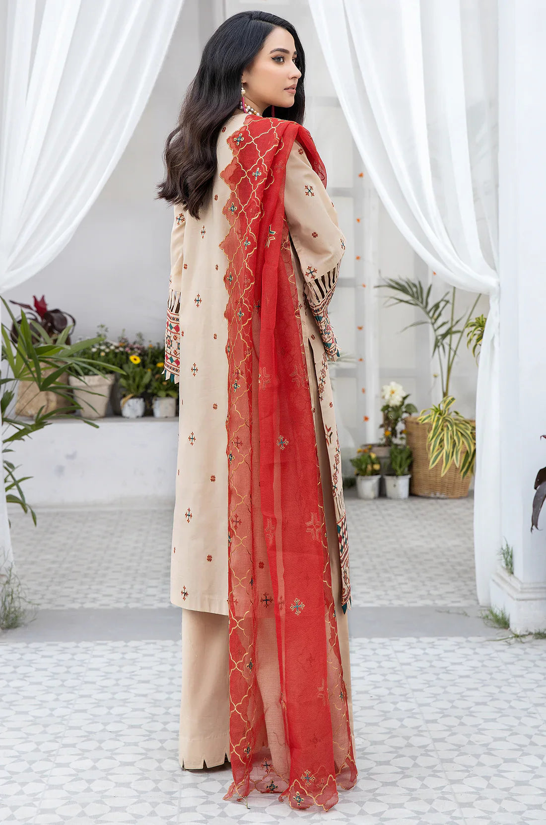 Mohagni | Muntazir Luxury Lawn 24 | AM-15 - Official Mohagni stockist in UK - Sakeena London