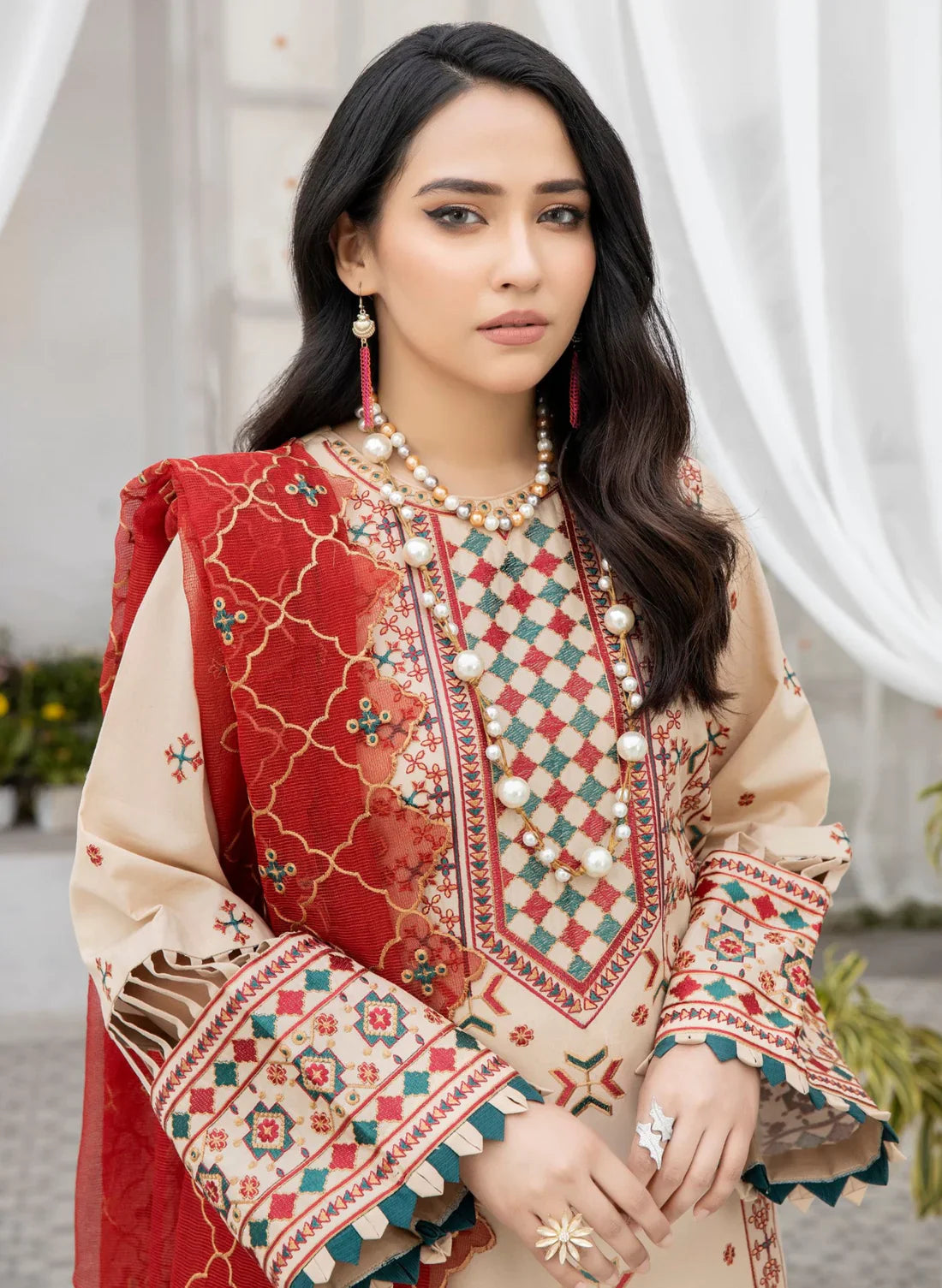 Mohagni | Muntazir Luxury Lawn 24 | AM-15 - Official Mohagni stockist in UK - Sakeena London