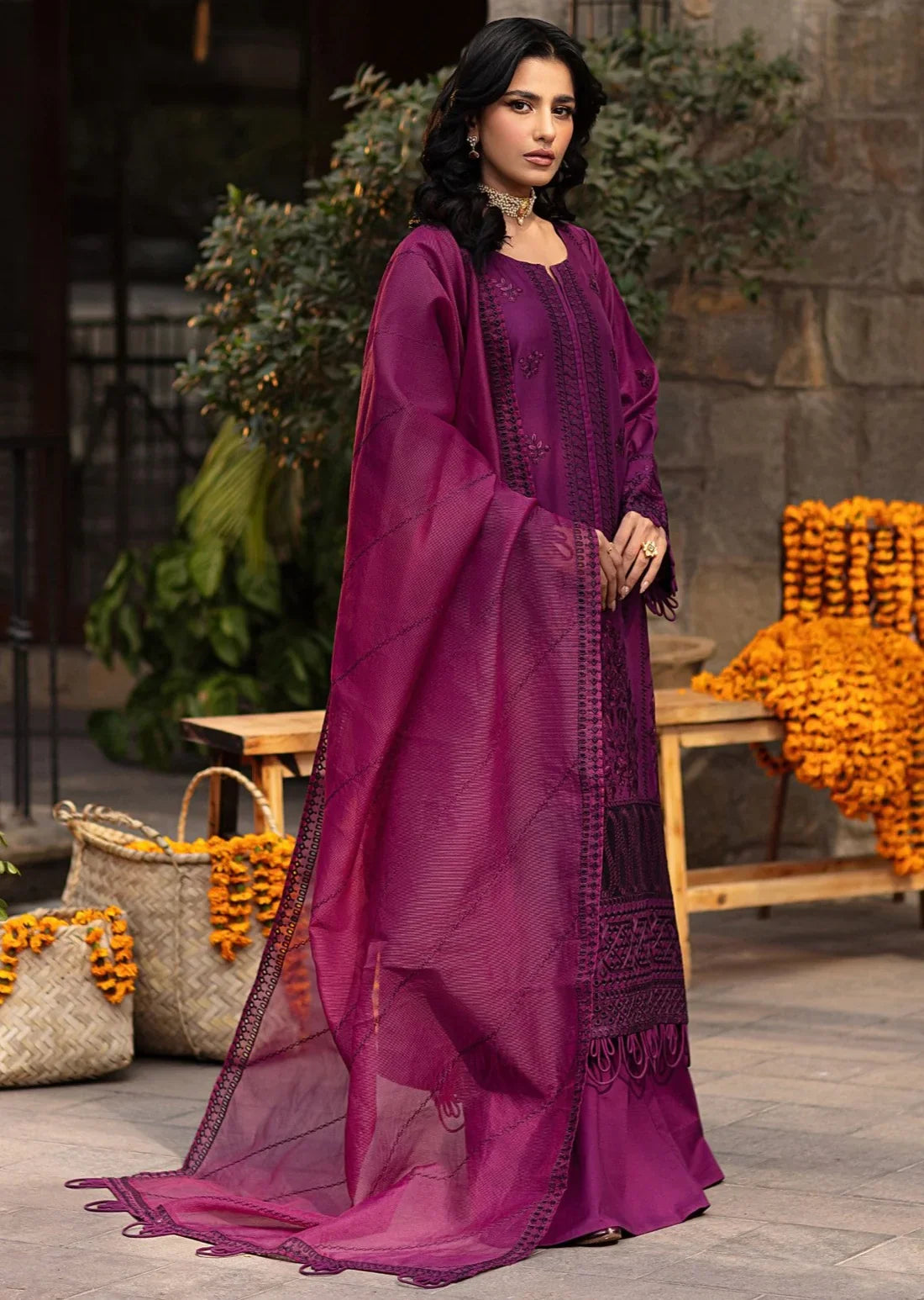 Mohagni | Muntazir Luxury Lawn 24 | CM-02 - Official Mohagni stockist in UK - Sakeena London